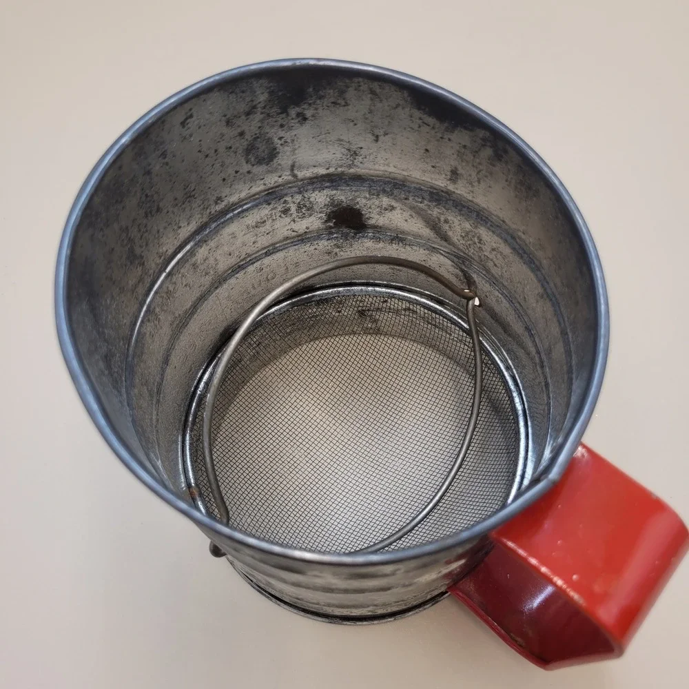 Vintage Tin Flour Sifter Red Handle Hand Crank 3 Cup Farmhouse Kitchen Decor